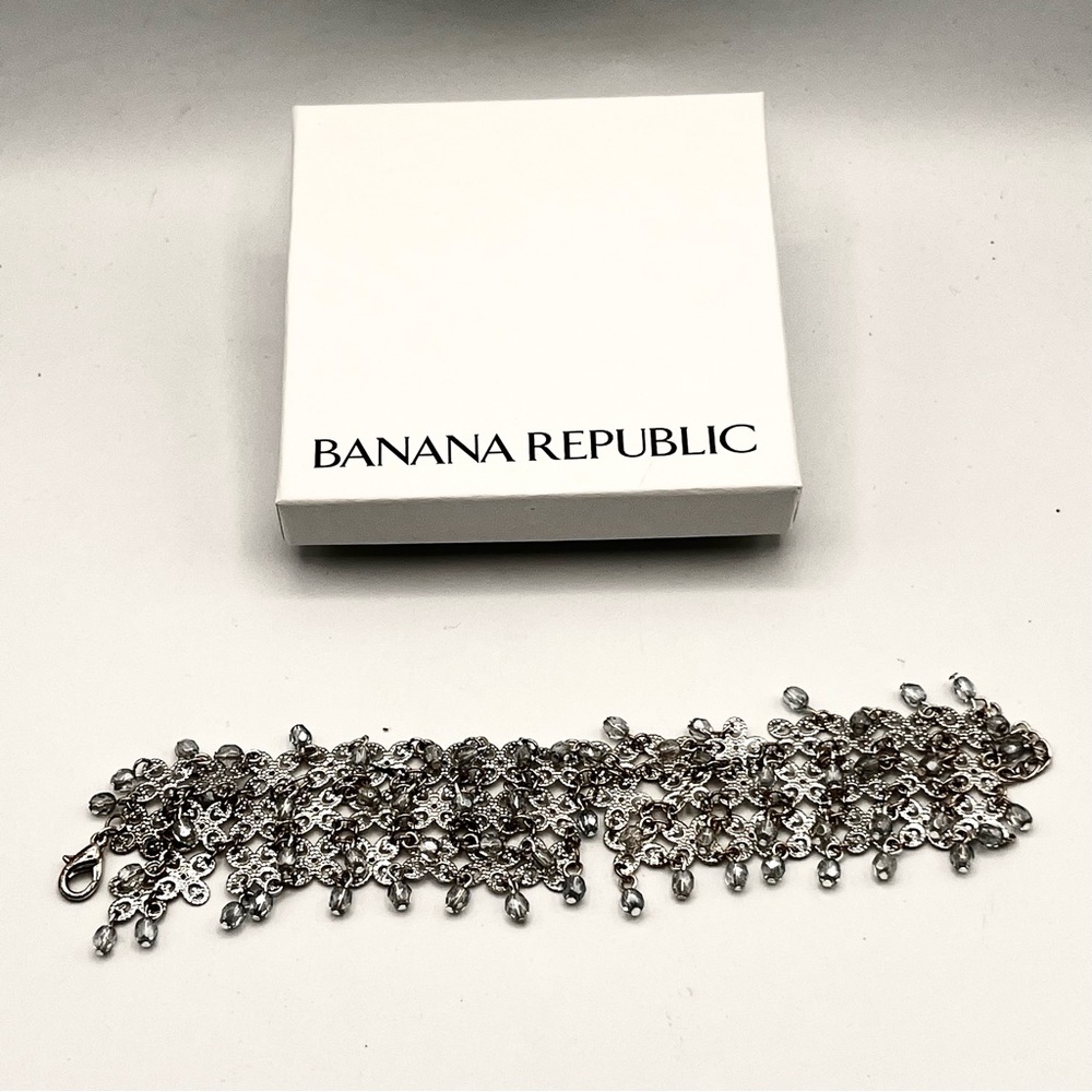 BNIB BANANA REPUBLIC SILVER BRACELET